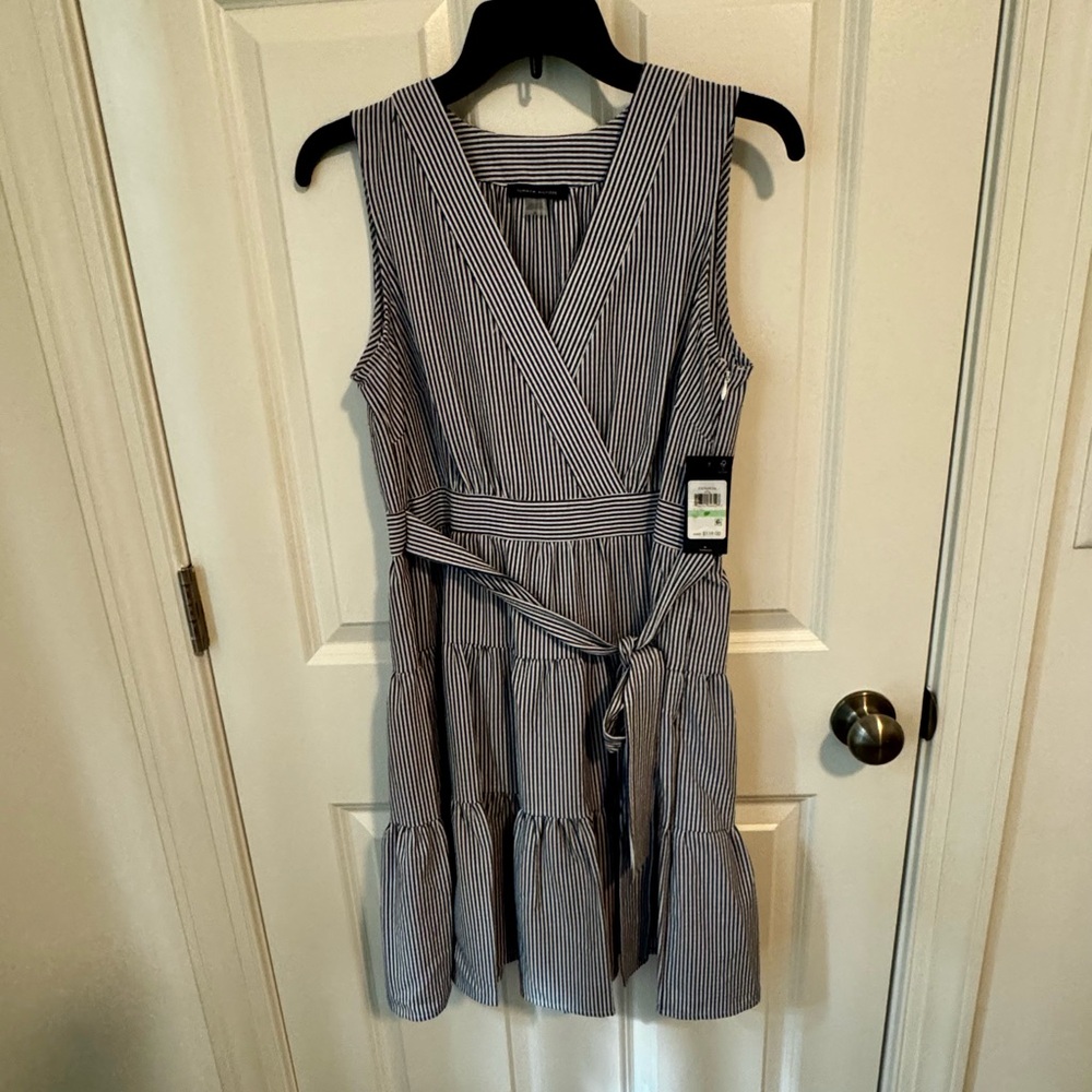 NWT Tommy Hilfiger Women’s Petite Surplice Seersucker Dress
